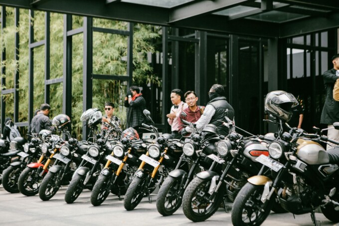 KESERUAN: Ride to The Future, Puluhan Bikers Nikmati Keseruan XSR 155 Motoride di Surabaya