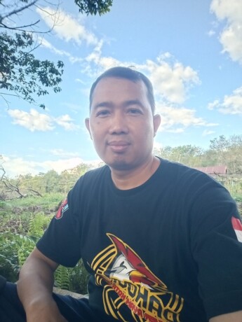 Ketua Paguyuban Wong Ngapak Kalteng, Suhu Suyatno