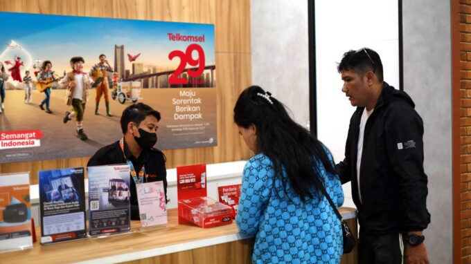 BERAGAM PRODUK : Telkomsel juga berbagi kemeriahan hari jadi ke-29 bersama pelanggan dengan menghadirkan beragam program produk dan layanan bernilai tambah.