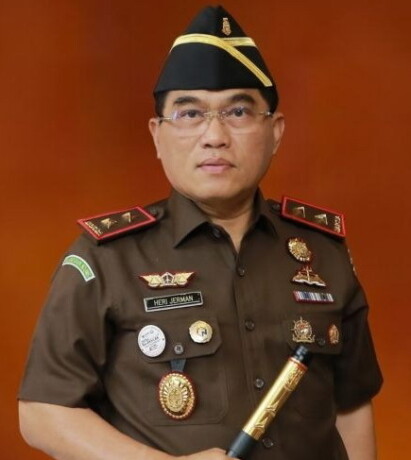 : Dr Heri Jerman
