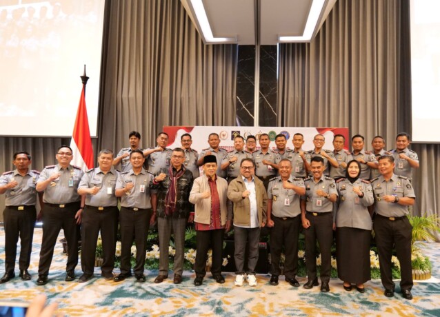 KEBERSAMAAN : Kakanwil Kemenkumham Kalteng Joko Martanto saat menghadiri kunker DPR RI Komisi III Senin (15/07/2024).