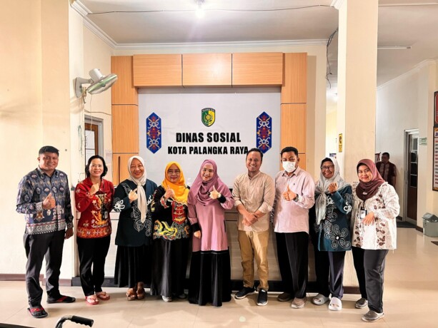 KUNKER : Komisi A DPRD Kobar ketika melakukan kunker ke Dinsos Palangka Raya, belum lama ini.