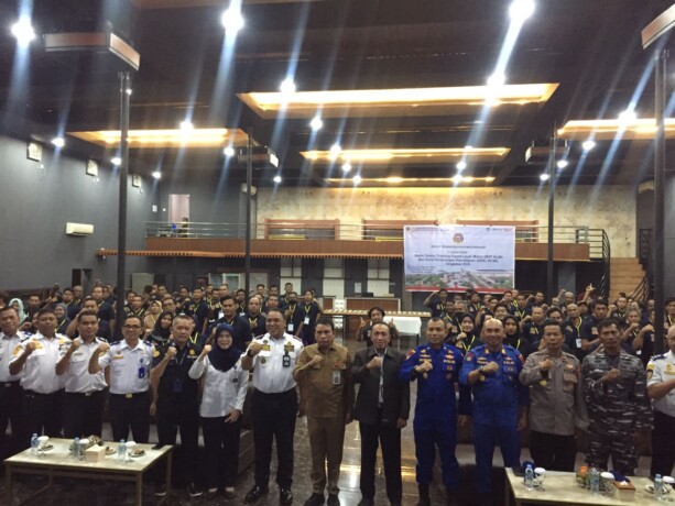 HADIRI: Sekda Kotim, Fajrurrahman saat mewakili Bupati Kotim Halikinnor dalam diklat Pemberdayaan Masyarakat Program BST KLM dan SKK 60 Mil Tahun 2024, Selasa (30/7/2024).