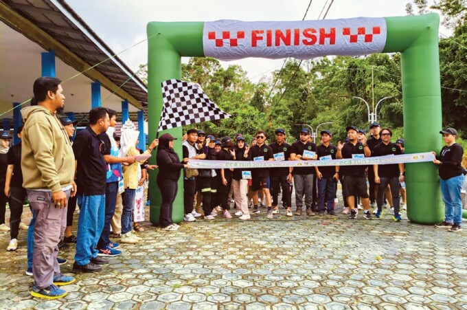HARI LINGKUNGAN: PT BEK bersama kontraktornya PT Trust, PT Pama Persada Nusantara dan PT SNS mengadakan eco run festival dalam rangka memperingati hari lingkungan hidup sedunia yang dilaksanakan di Bumi Perkemahan Panglima Batur, Sabtu (6/7).