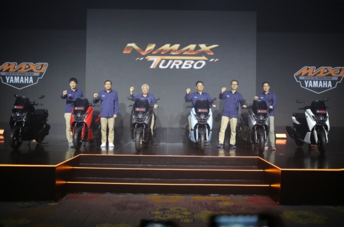 VARIAN: Yamaha sendiri merilis NMAX “TURBO” dalam 5 varian tipe karena sebagai bentuk apresiasi kepada konsumen Indonesia, dalam rangka merayakan hari jadinya yang ke-50 tahun.