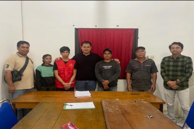 MEDIASI: Tersangka dan korban kasus pencurian sepakat berdamai, sehingga Kejari Gumas mengakuan perkara ini untuk dihentikan melalui keadilan restoratif.
