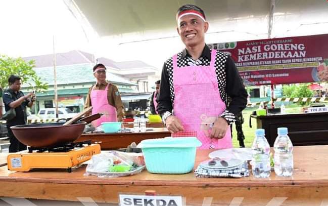 MERIAHKAN HUT RI : Sekda Lamandau M Irwansyah, disela-sela kegiatannya saat mengikuti lomba dalam rangka memperingati HUT Ke-79 Kemerdekaan Republik Indonesia, belum lama ini.