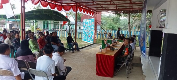 Babinsa Seruyan Tengah Hadiri Musdes Duren Tunggal