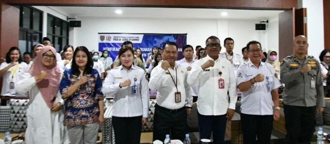 VERIFIKASI LAPANGAN  : Acara pembukaan Verifikasi Lapangan dalam rangka akreditasi RS Pendidikan Utama RSUD dr Doris Sylvanus dihdiri oleh Plh Sekda Kalteng H Katma F Dirun, Plt Direktur RSDDS Ady Fraditha, Wakil Direktur Isranoor , Wakil Direktur Maya Ma