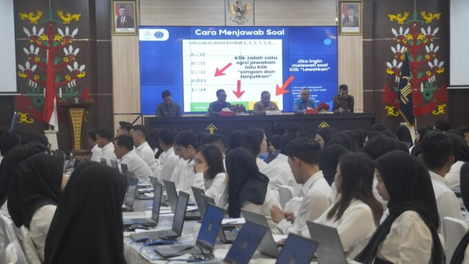 SELEKSI : Para calon tunas pengayoman yang telah lulus Seleksi Administrasi di tahapan sebelumnya saat berjuang menunjukkan kemampuan intelektual mereka di tahapan ini, Sabtu (19/10/2024).