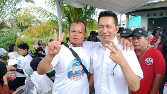 SAPA WARGA: H Nadalsyah Koyem saat bertatap muka dengan warga.