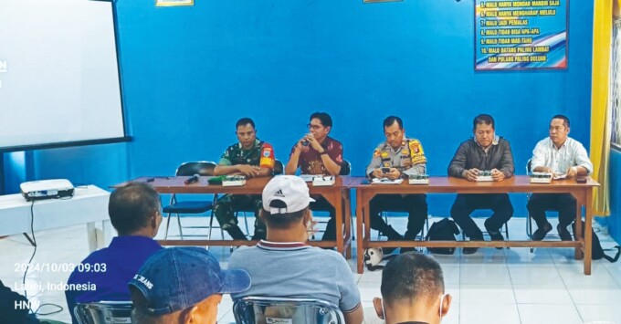SOSIALISASI : PT NPR salah satu perusahaan tambang batubara yang beroperasi di wilayah Kecamatan Lahei sosialisasi pengawasan hutan di Aula Kantor Kecamatan Lahei, Kamis (3/10).