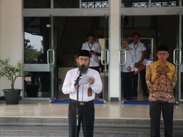 ARAHAN: Staf Ahli Bupati Sukamara Bidang Kemasyarakatan dan Sumber Daya Manusia, Zul Haidir saat memberikan arahan, belum lama ini.