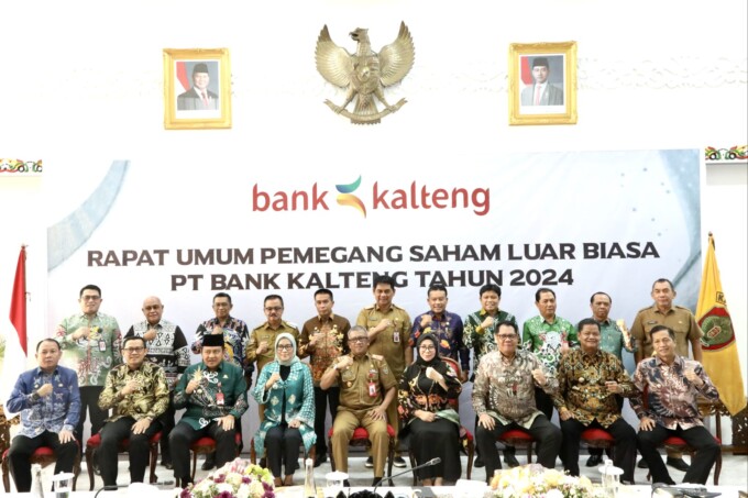 HADIR : Pj Bupati Lamandau, Said Salim, menghadiri Rapat Umum Pemegang Saham (RUPS) Luar Biasa Tahun 2024 PT Bank Kalteng, di Istana Isen Mulang, Palangka Raya, Senin (28/10/2024).