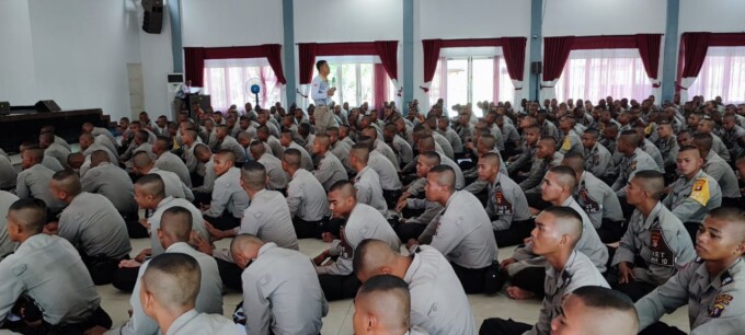 PEMBEKALAN: Biro SDM Polda Kalteng melakukan mapping psikologi kepada 394 siswa SPN polda setempat pada Minggu, (20/10/2024).