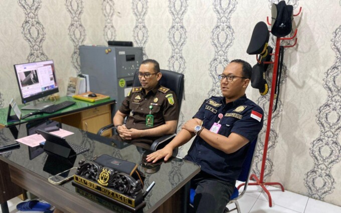 BERI KETERANGAN: Kepala Seksi Intelijen Ma