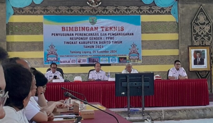 PEMAPARAN: Kegiatan Bimtek PPRG yang dilaksanakan di aula Bapplitbangda Bartim, kemarin.