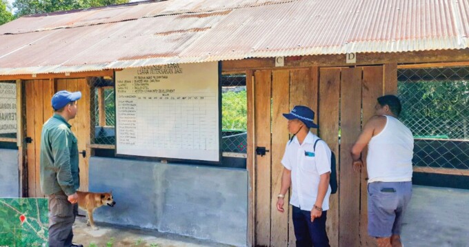 PEMBERDAYAAN MASYARAKAT: Unit usaha peternakan babi di Desa Panopa, Kecamatan Lamandau, Kabupaten Lamandau yang diselenggarakan BUMDes Arai Jaronih bekerja sama dengan PT Trieka Agro Nusantara