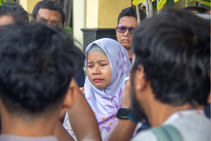 Istri tersangka HA