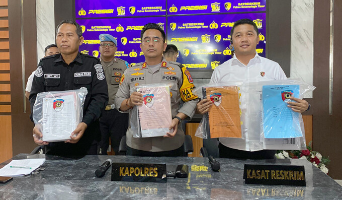 Kapolres Kotim, AKBP Resky Maulana Zulkarnain saat melangsungkan jumpa pers, Rabu (5/2/2025).MIFTAH/KALTENG POS