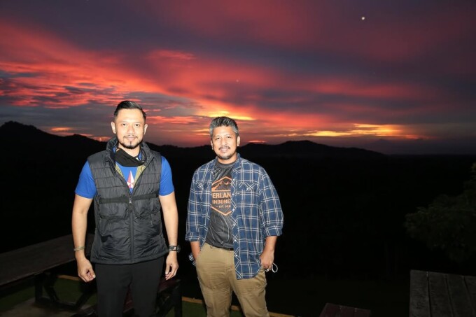 Agus Harimurti Yudhoyono dan Bendahara Partai Demokrat Renville Antonio. Instagram@Agusyudhoyono