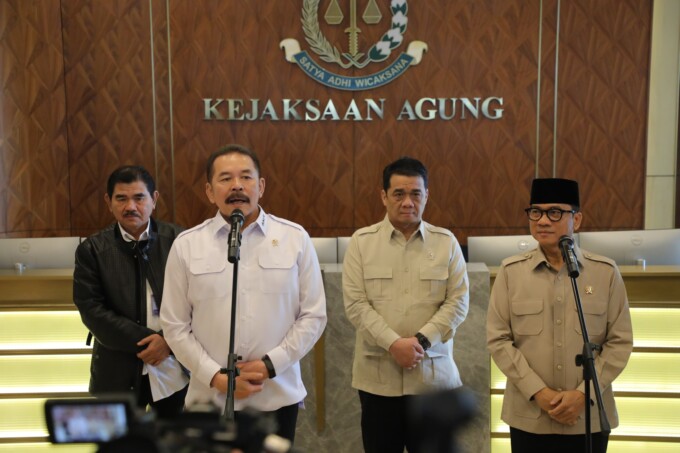 SINERGISITAS: Jaksa Agung ST Burhanuddin menerima kunjungan Menteri Desa dan PDT, Rabu (12/3/2025). KEJAKSAAN UNTUK KALTENG POS