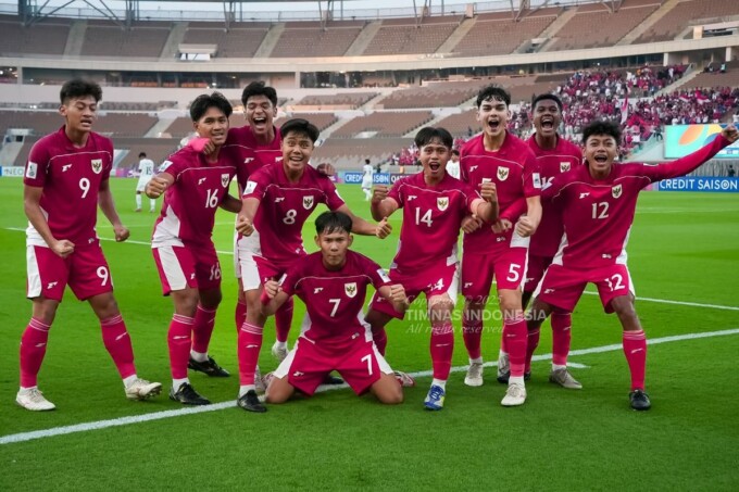 TAK TERKALAHKAN: Para pemain Timnas U17 Indonesia merayakan gol Zahaby Gholy ke gawang Yaman.  PSSI