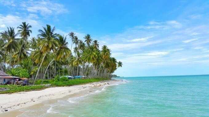Pantai Biduk, Kabupaten Berau, Kalimantan Timur.