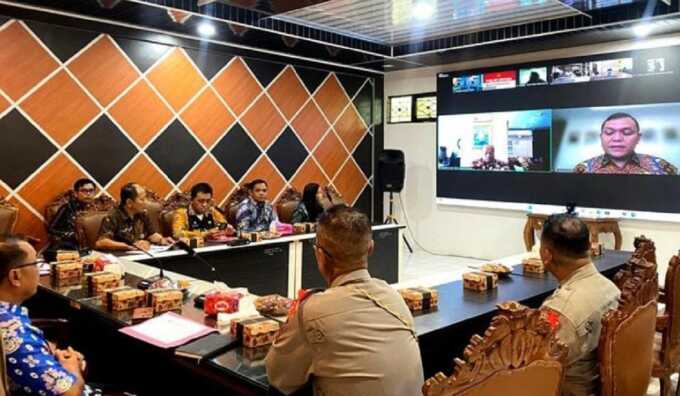 RAPAT KOORDINASI: Pemkab Barito Utara melaksanakan Rakor bersama Direktorat Jenderal Bina Keuangan Daerah Kementerian Dalam Negeri guna membahas pendanaan Pemungutan Suara Ulang (PSU) Pemilihan Bupati dan Wakil Bupati Tahun 2024 di Ruang Rapat C Setda Bat