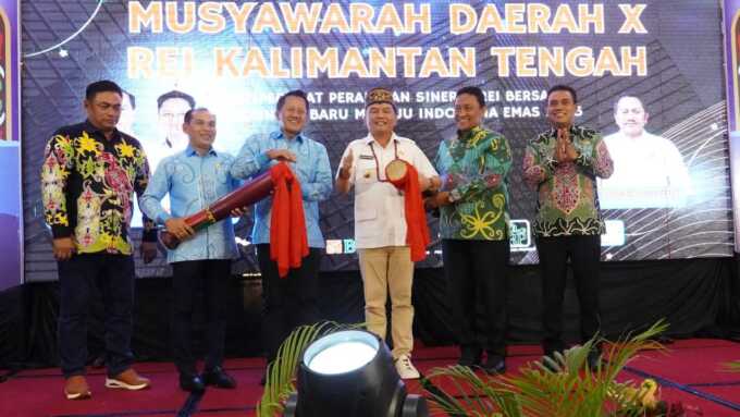 PEMBUKAAN: Gubernur Kalteng, H Agustiar Sabran membuka Musda X REI Kalteng Tahun 2025, kemarin. IST