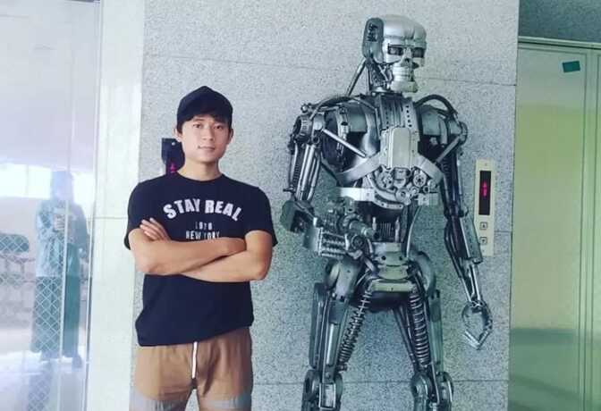 Pria asal Kabupaten Tegal, Jawa Tengah, Umar Mustofa.