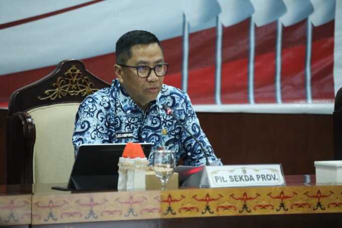 Leonard S Ampung