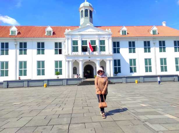 Wartawan Kalteng Pos saat berkunjung ke wisata Kota Tua di Jakarta.