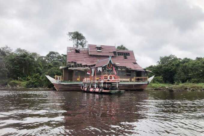 Kondisi kapal wisata Kotim yang sempat karam di Sungai Mentaya, beberapa waktu lalu.