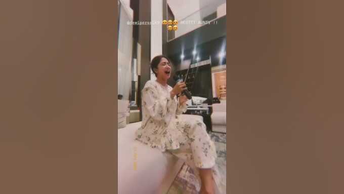 Tangkalan layar video yang beredar Dewi Persik cover lagu Mangu.