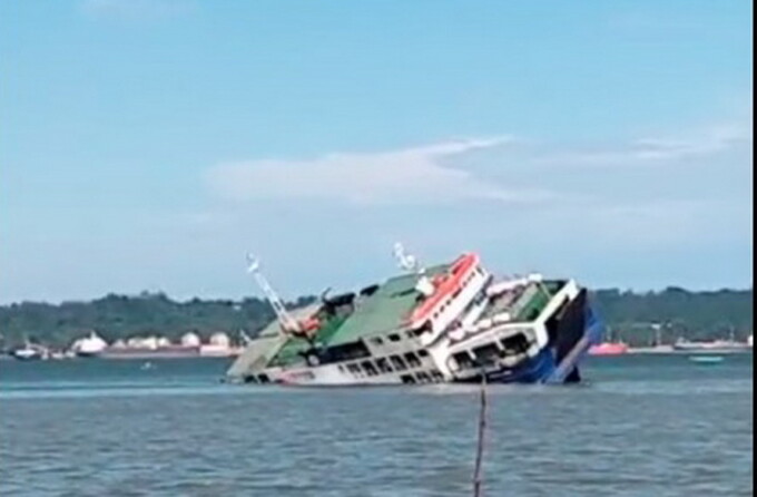 Tangkapan Layar Kapal Motor Penumpang (KMP) Muchlisa mengalami tenggelam