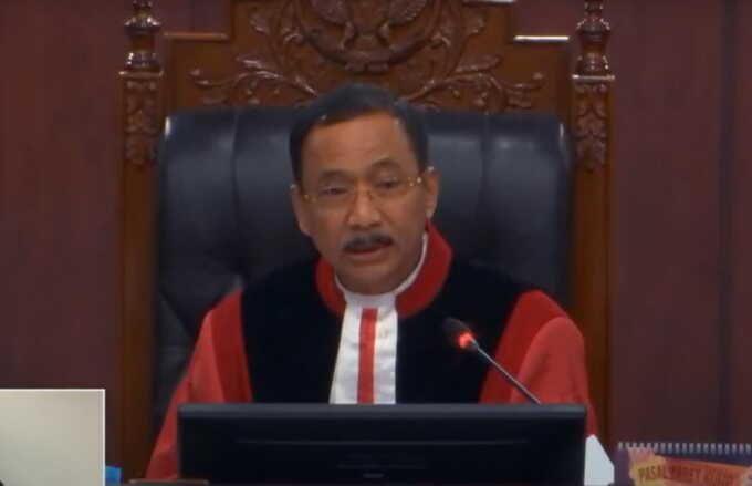 Tangkapan Layar Ketua Majelis Hakim MK Suhartoyo membacakan amar putusan sengketa Pilkada Batara, Rabu (14/5/2025)
