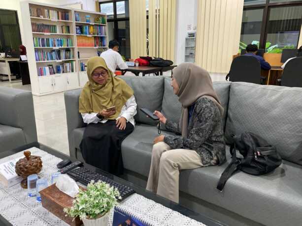 KEMISKINAN: Pegawai BPS Kalteng, Endah, menjelaskan terkait kemiskinan di Kalteng.