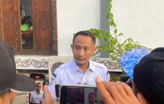 Wali Kota Palangka Raya Fairid Naparin