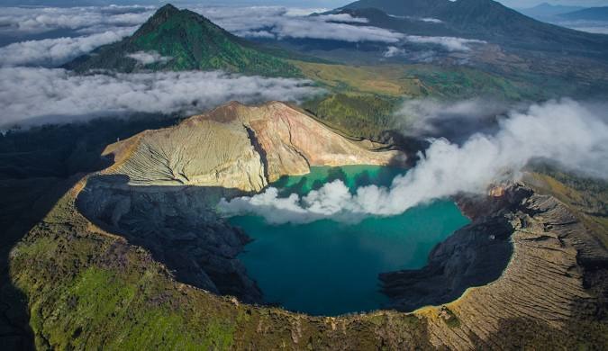 Wisata Kawah Ijen di Banyuwangi.