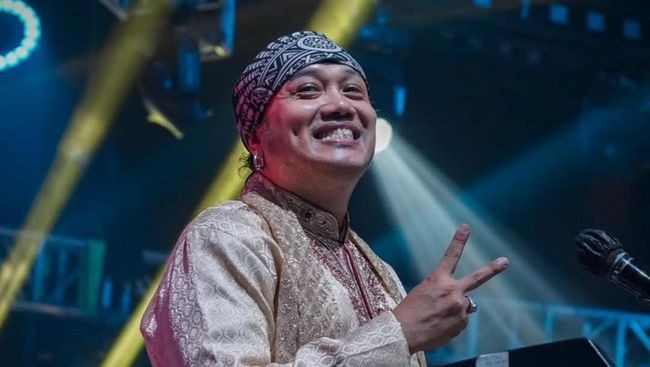 Kibordis Ungu Band Gatot Kies.