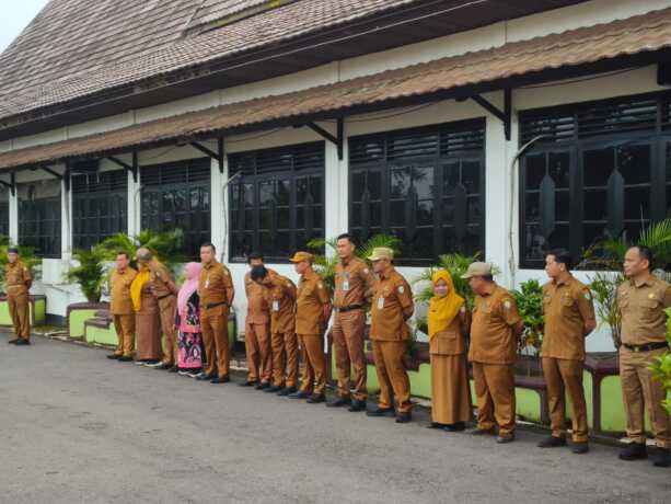 ASN Pemkab Kotim saat apel pagi. MIFTAH/KALTENG POS