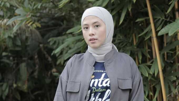 Adhisty Zara.