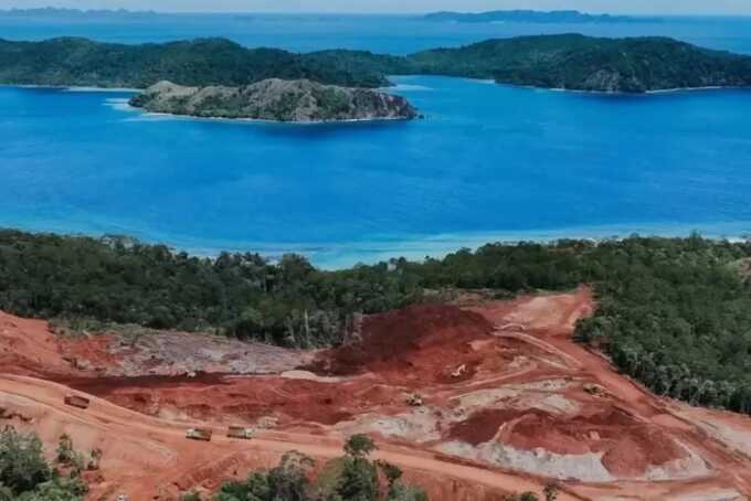 Tambang nikel raja ampat