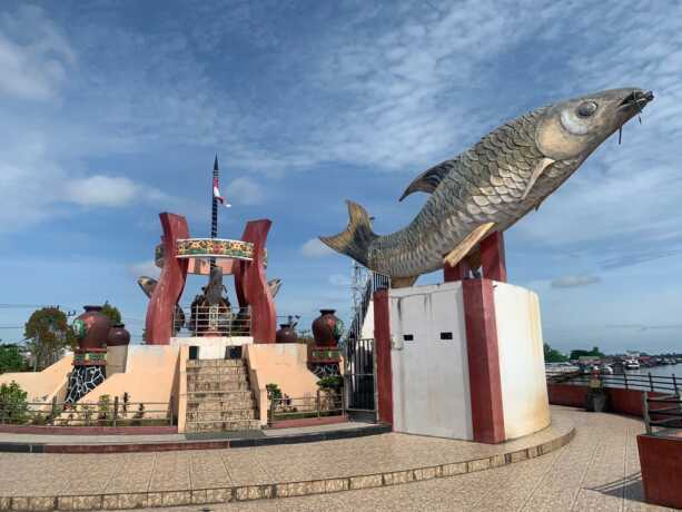 Tugu Ikan Jelawat Sampit, Kotawaringin Timur
