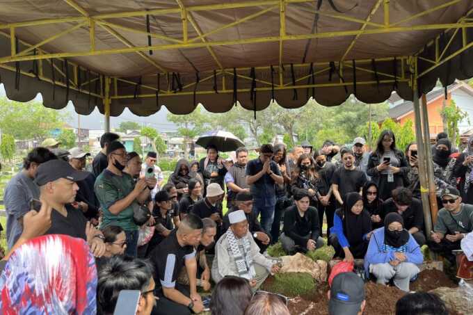 Pemakaman Gatot Kies di TPU Layur Penggilingan.