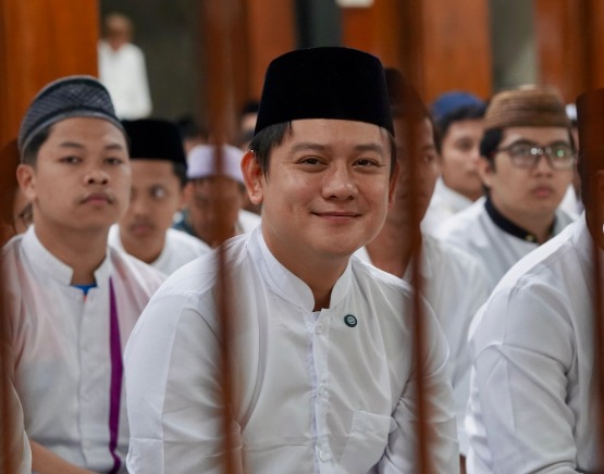 Bobon Santoso.