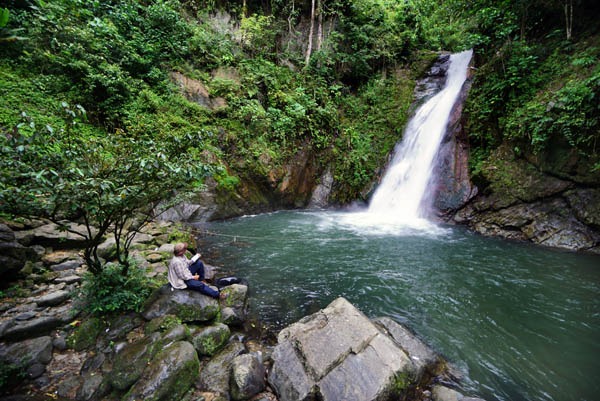 Wisata alam Air Terjun Haratai.