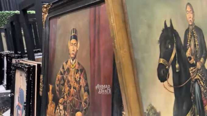 Foto Raja Jawa dipasang di rangkaian ngunduh mantu Al Ghazali dengan Alyssa Daguise.