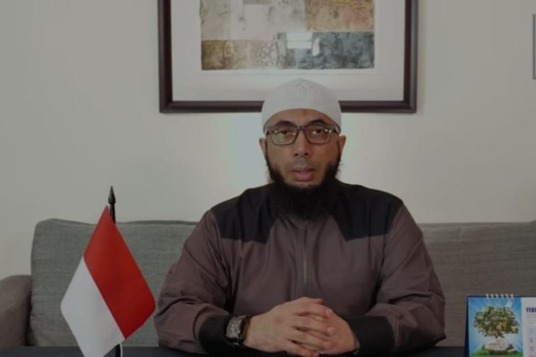 Ustaz Khalid Basalamah.